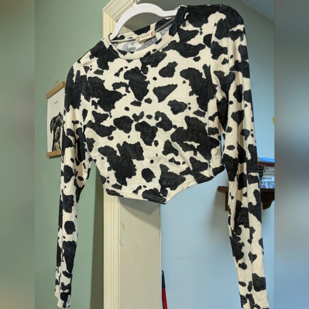 Altar'd State Black and White Fitted Crop Blouse